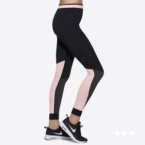 SOLD - Alala Ace Seamless Leggings